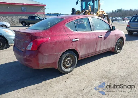 2013 Nissan Versa 1.6 Sv z USA, uszkodzony, nr VIN 3N1CN7AP1DL877157
